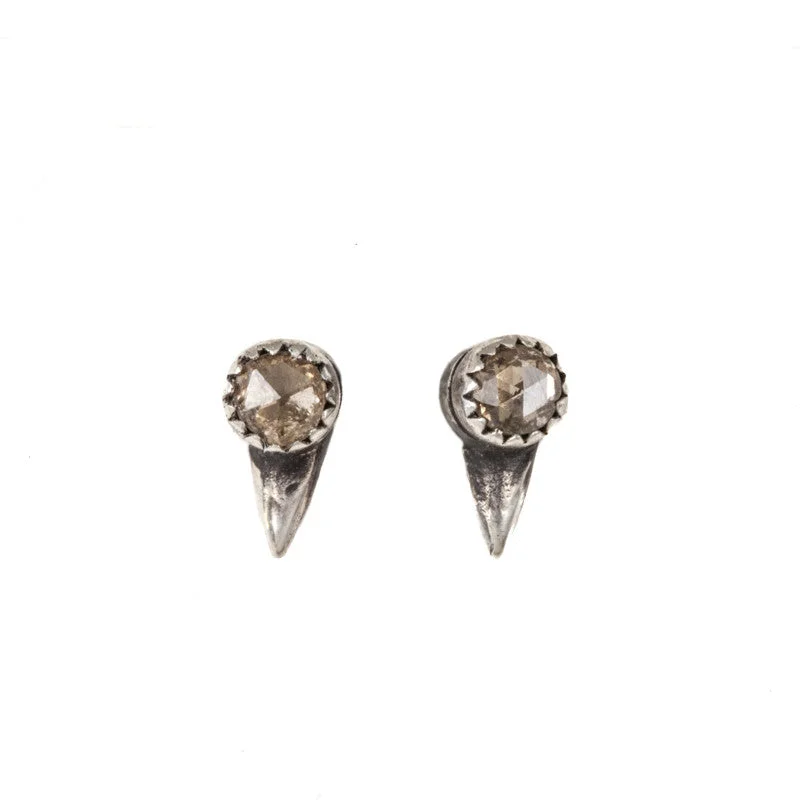 fashion earrings for women -shark tip stud with cabochon stone