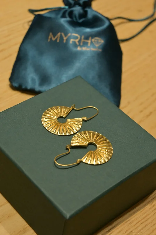 personalized earrings for women -Wavy Disk Bali